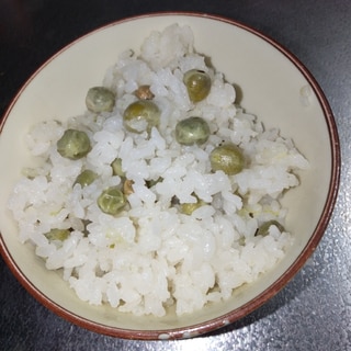 季節はずれに豆ご飯